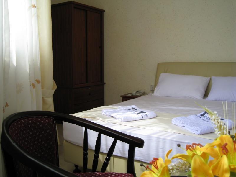 Hotel Teratai Tenang Куала-Тренгану Екстер'єр фото